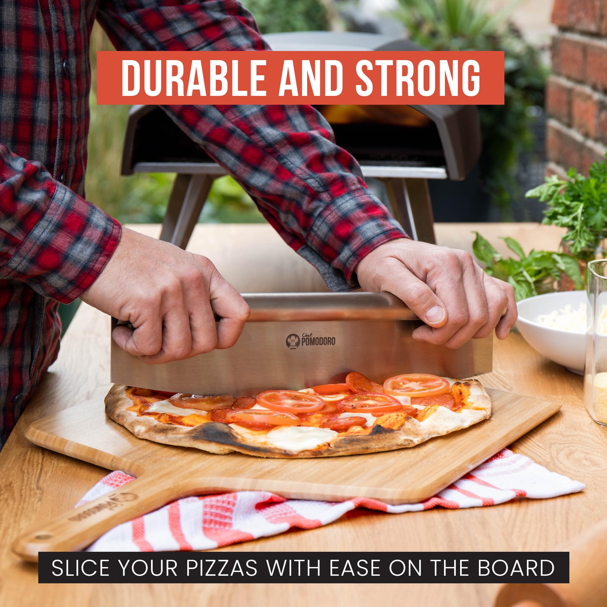 Chef Pomodoro compact bamboo peel fits 12-inch pizzas.