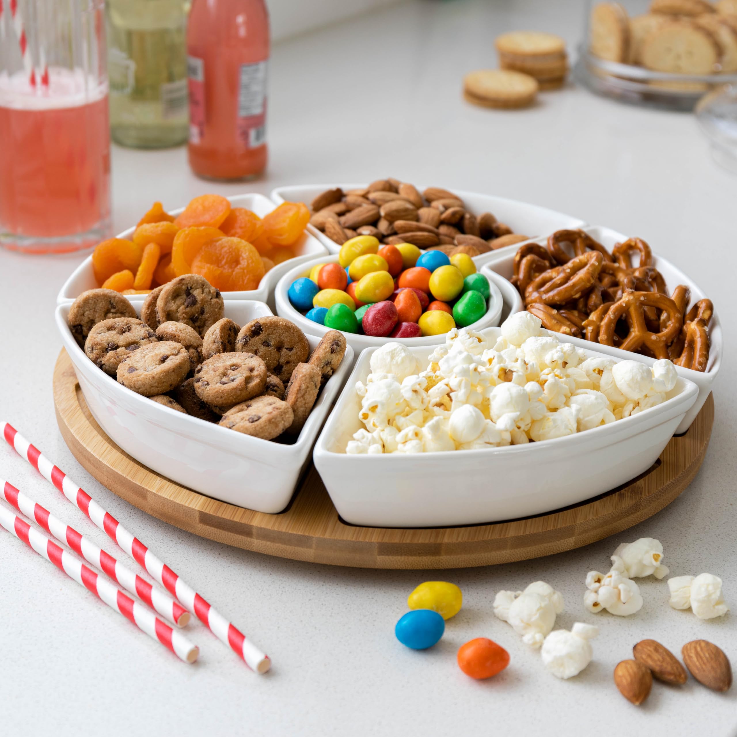Chef Tacos 10.2-inch family-sized platter offers ample space for fixings and salsas.
