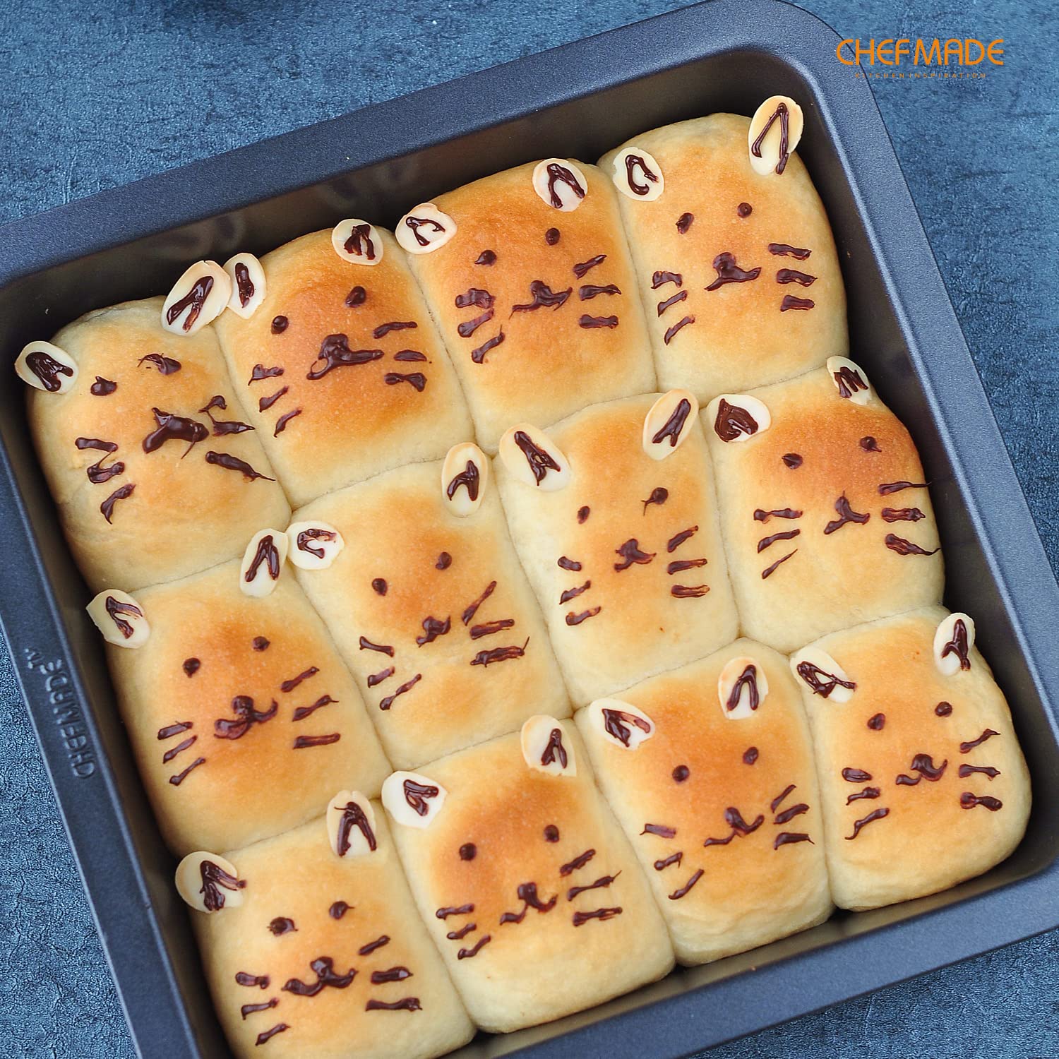 CHEFMADE even-heat distribution promotes uniform browning across the surface.