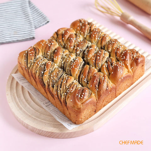 CHEFMADE oven-safe and easy-clean pan for everyday use.