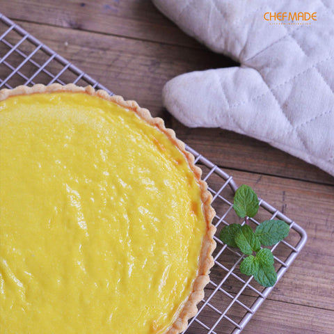 Versatile CHEFMADE tart pan suitable for quiches and desserts
