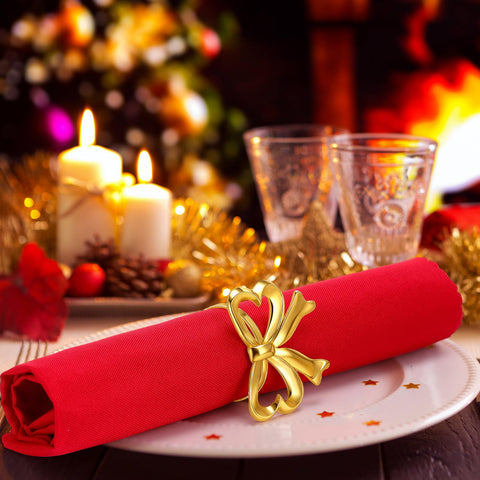 CHENGU Christmas table decor with gold bow accents for holiday gatherings