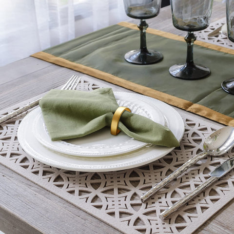 CHENGU farmhouse-style napkin rings in gold for everyday tables.