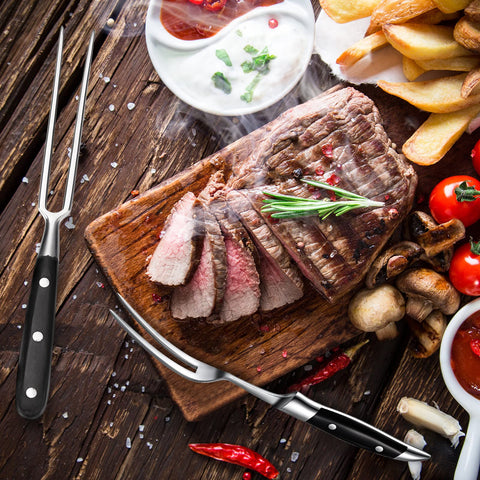 CHENGU heat-resistant kitchen fork suitable for grill and oven use.