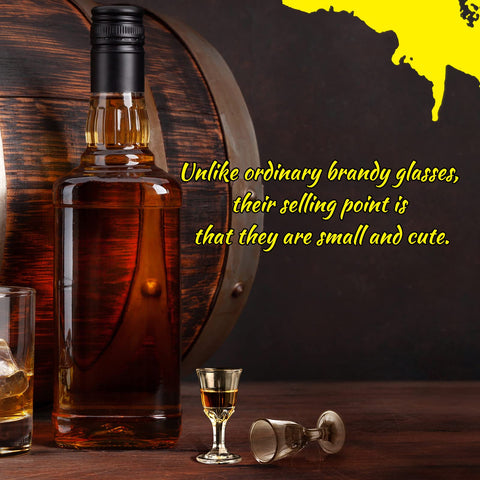 CHENGU transparent glass highlights drink color and aroma during tastings.