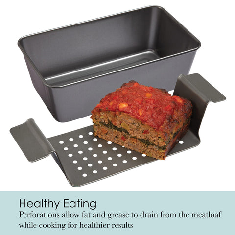 Chicago Metallic non-stick coating ensures easy release and quick cleanup.