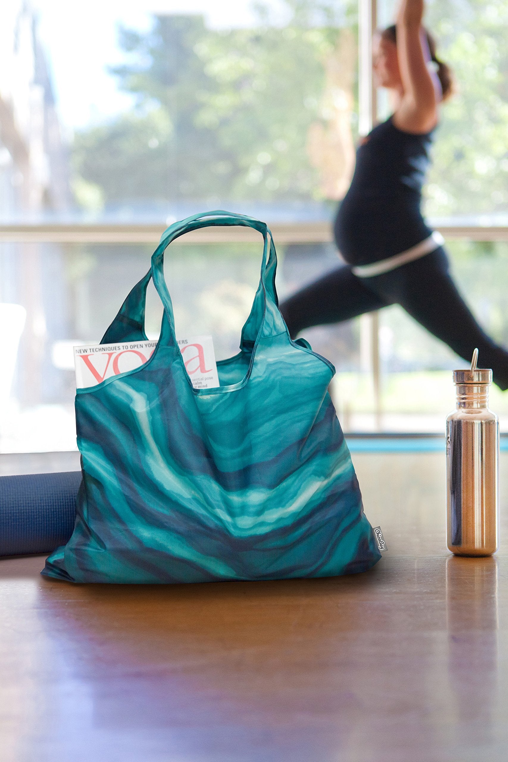 ChicoBag Vita eco-friendly materials highlight sustainable shopping choice.