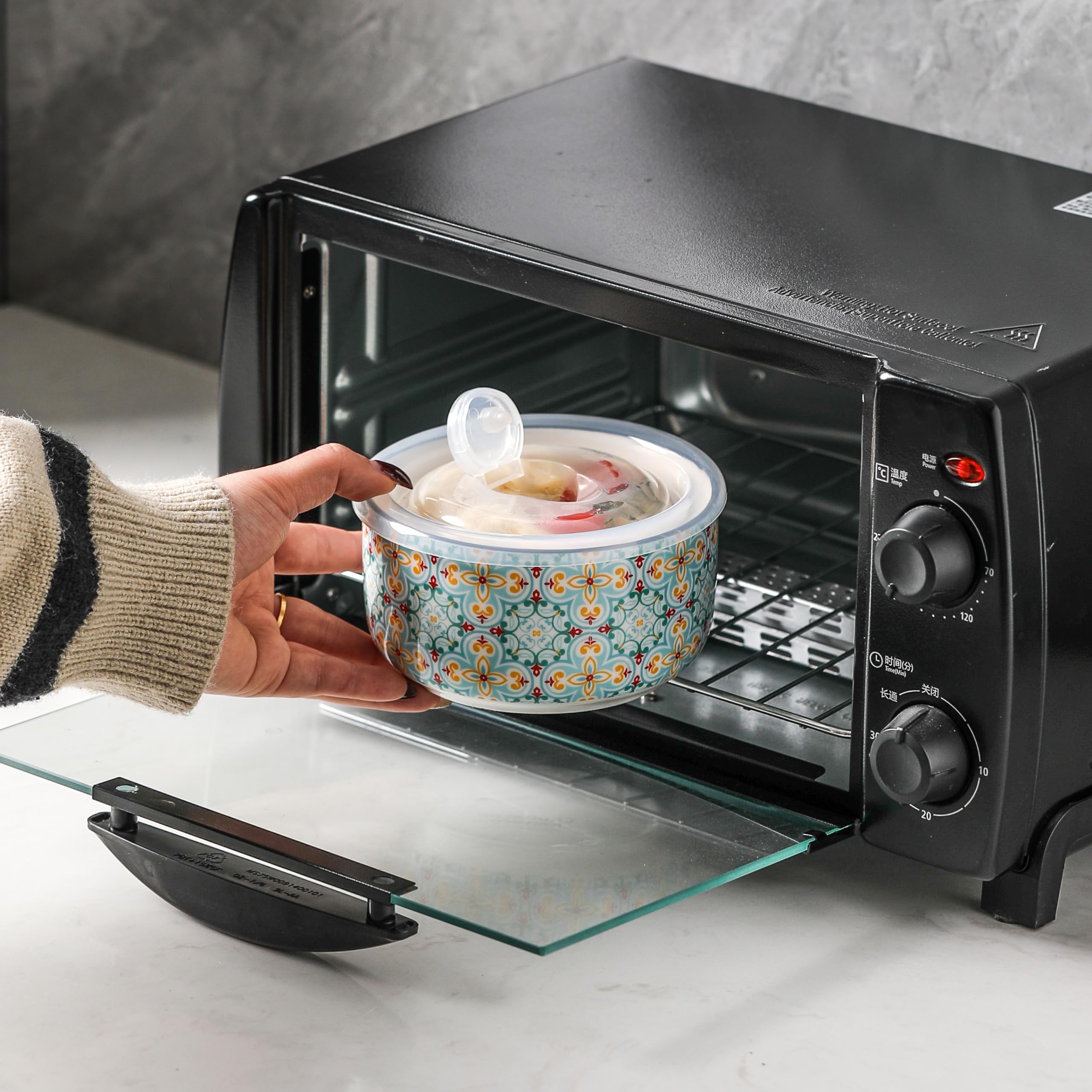 Chubacoo airtight lid seals in odors, keeping leftovers fresh