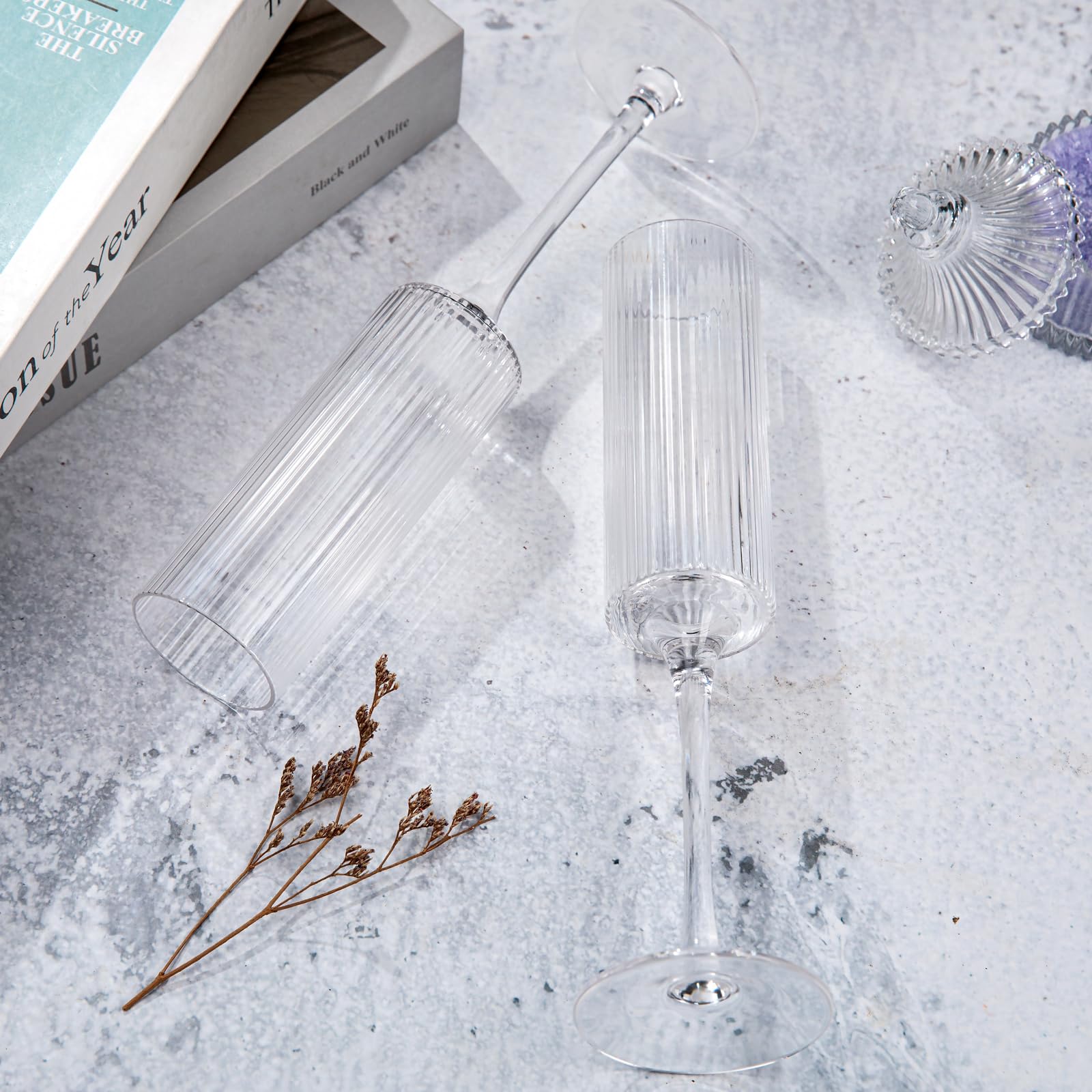 Ciaell long-stem crystal stemware enhances drink presentation