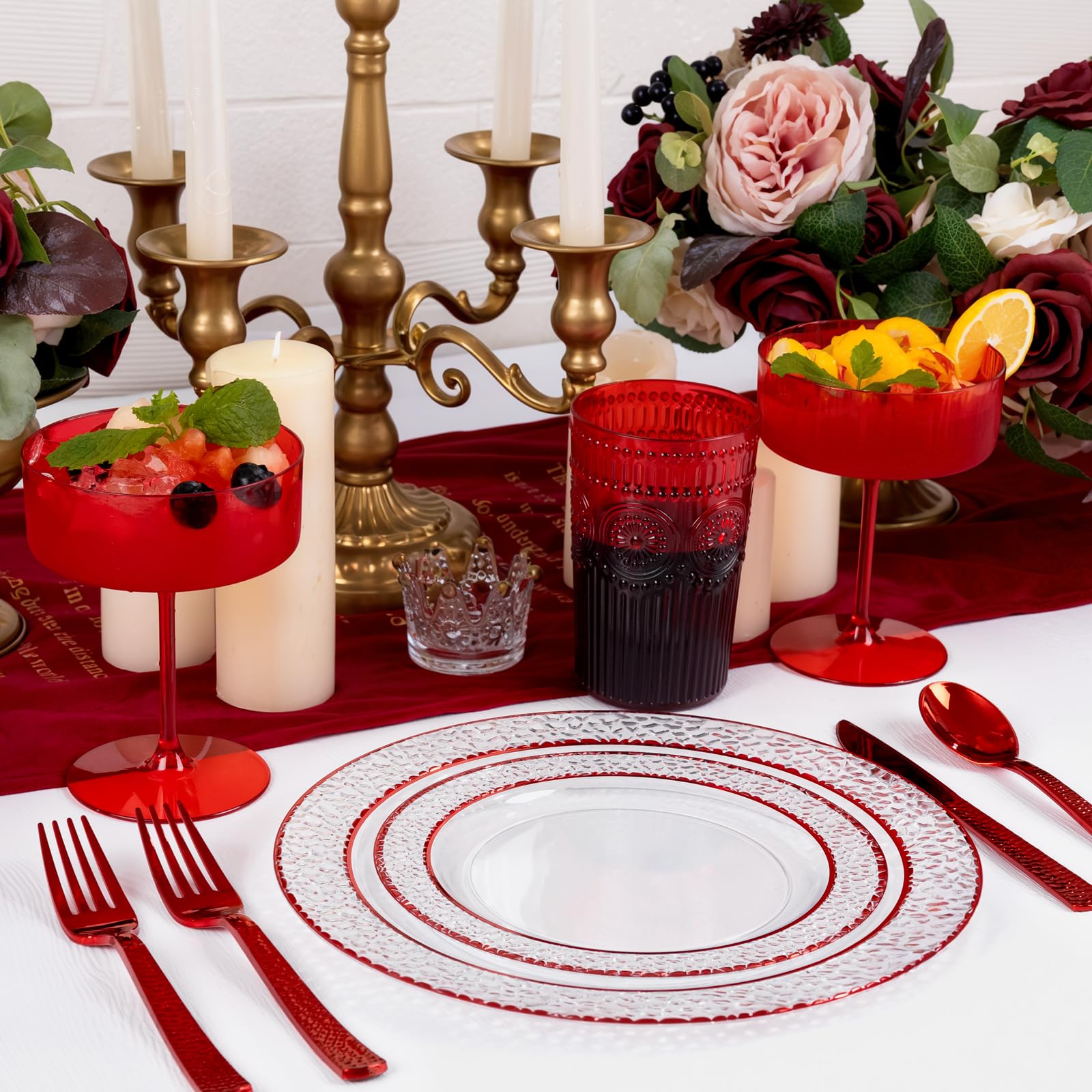 Ciaell heavy-duty party cups withstand outdoor celebrations.