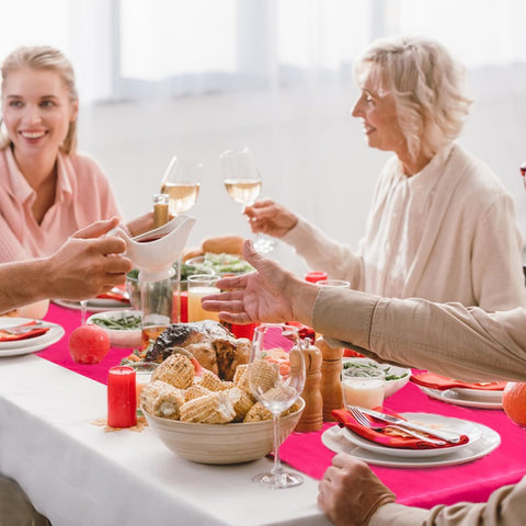 CIEOVO indoor-outdoor table decor for versatile party settings.
