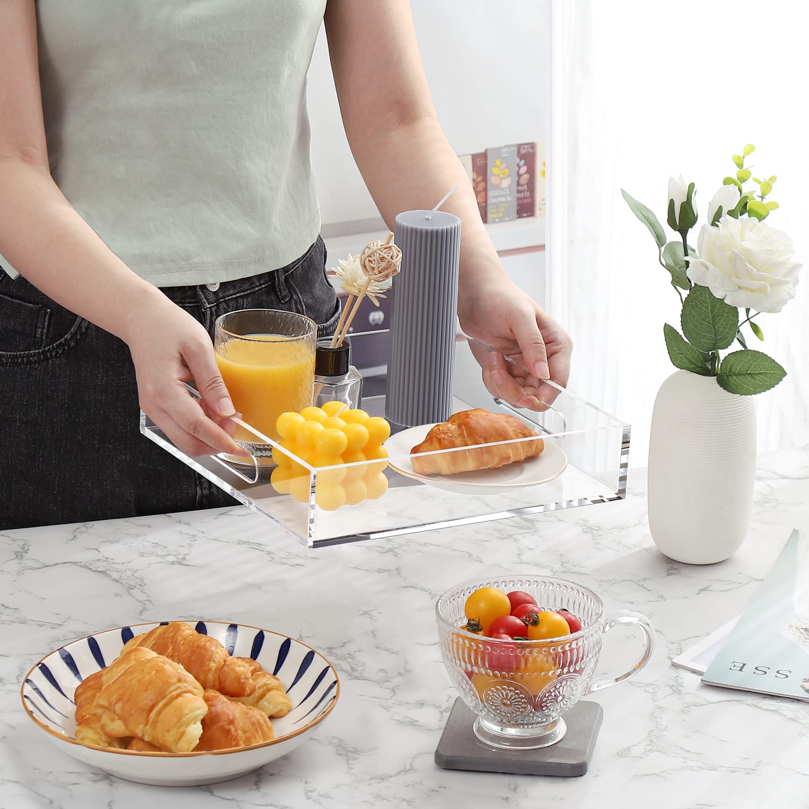 Cilinta tray with handles enables easy carrying and serving