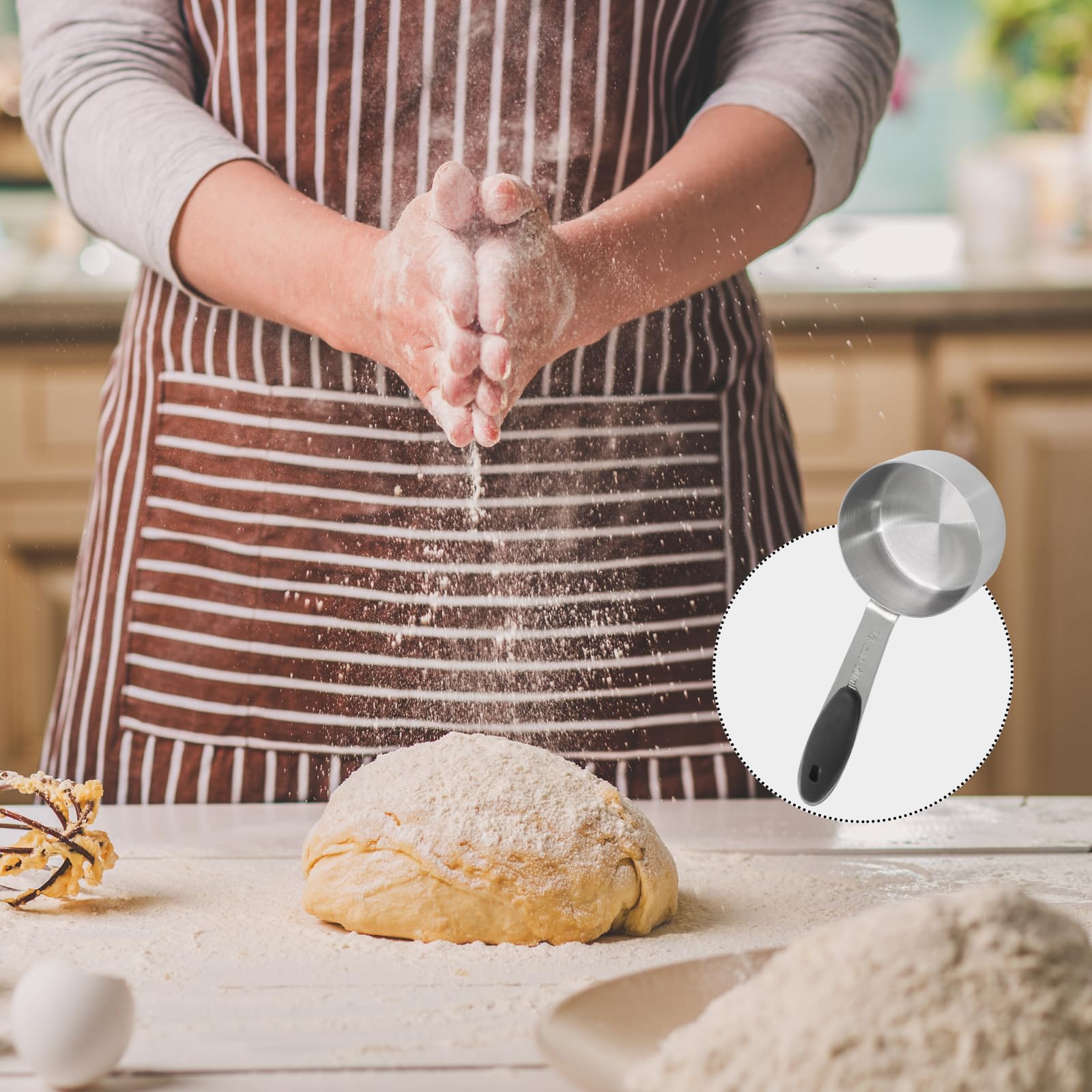 Cionyce multi-use measuring cup for milk powder, flour, and more.