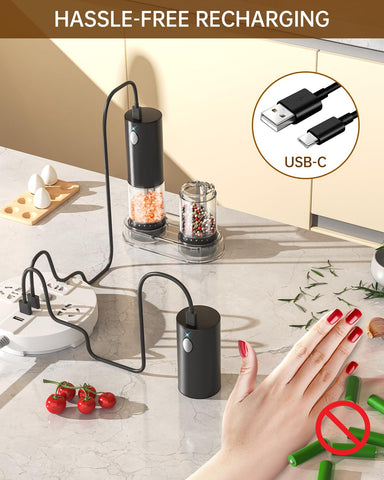 CIRCLE JOY one-handed operation simplifies seasoning while cooking for a cleaner workflow