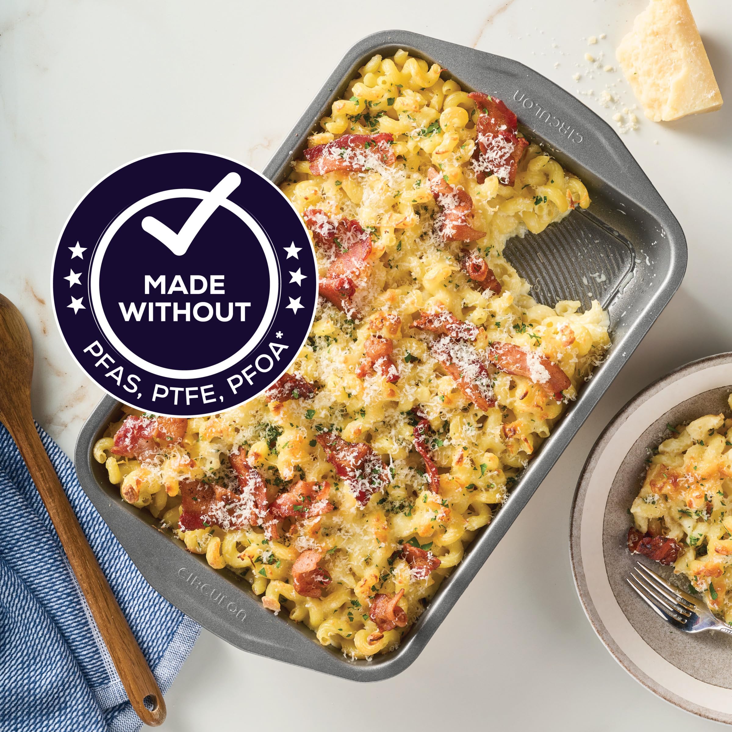 Circulon Total Nonstick Bakeware: 12-cup muffin pan for evenly baked cupcakes and easy release.