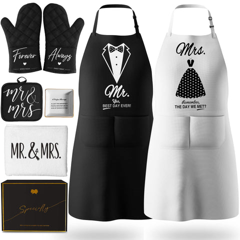 CITTA Mr and Mrs aprons ensemble for durable, coordinated cooking wear.