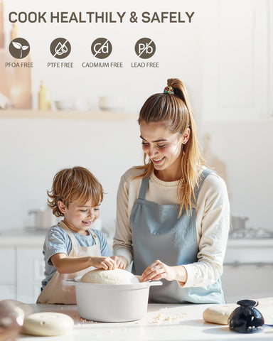 Ciwete Dutch oven on stovetop demonstrates versatile cooking flexibility.