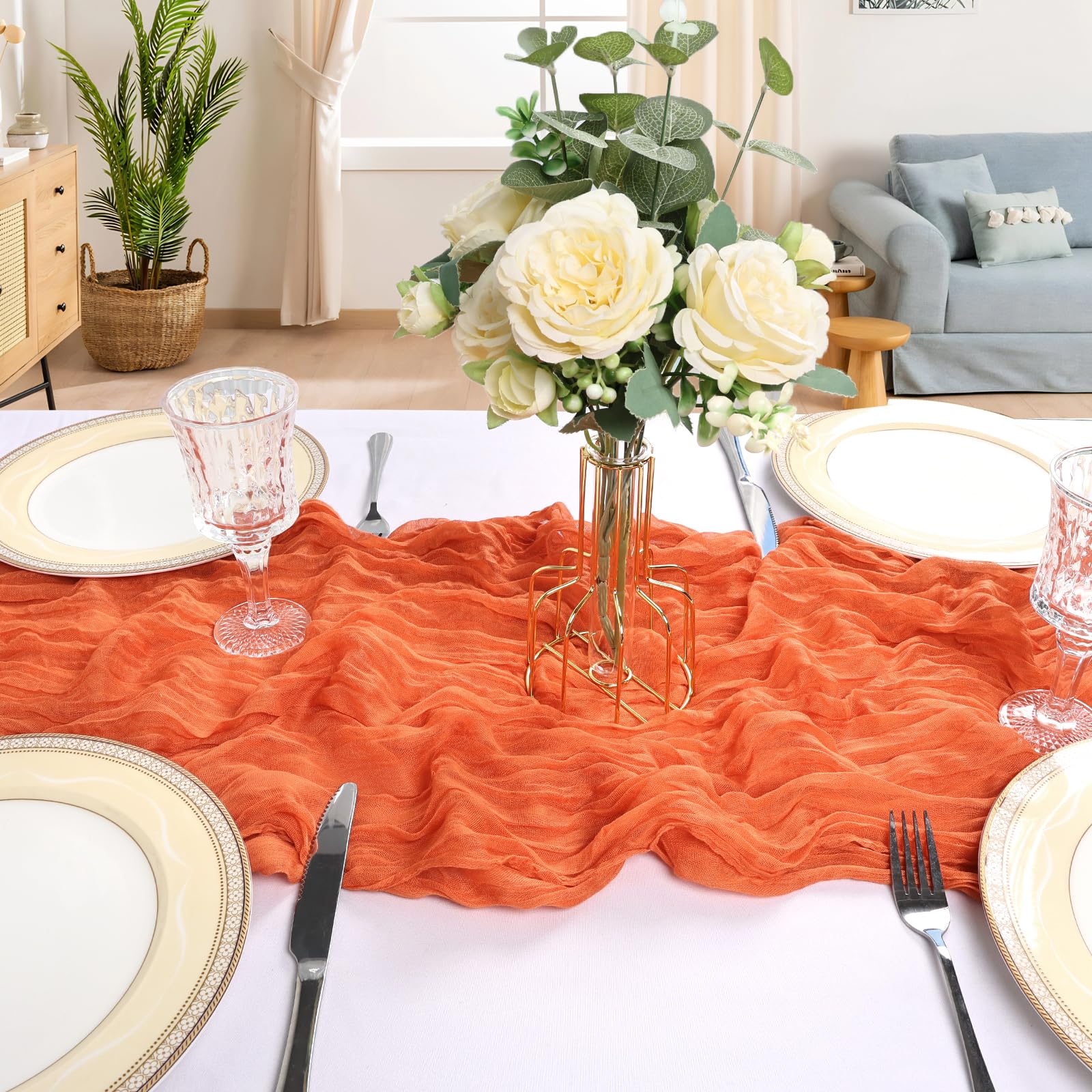 CKIKU easy-care table runner is washable and colorfast.