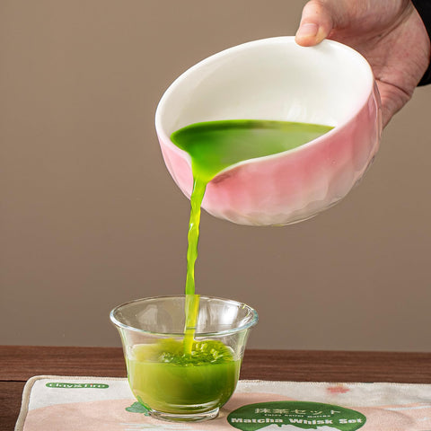 Clay&Fire scoop rest to cradle the bamboo scoop when not in use.