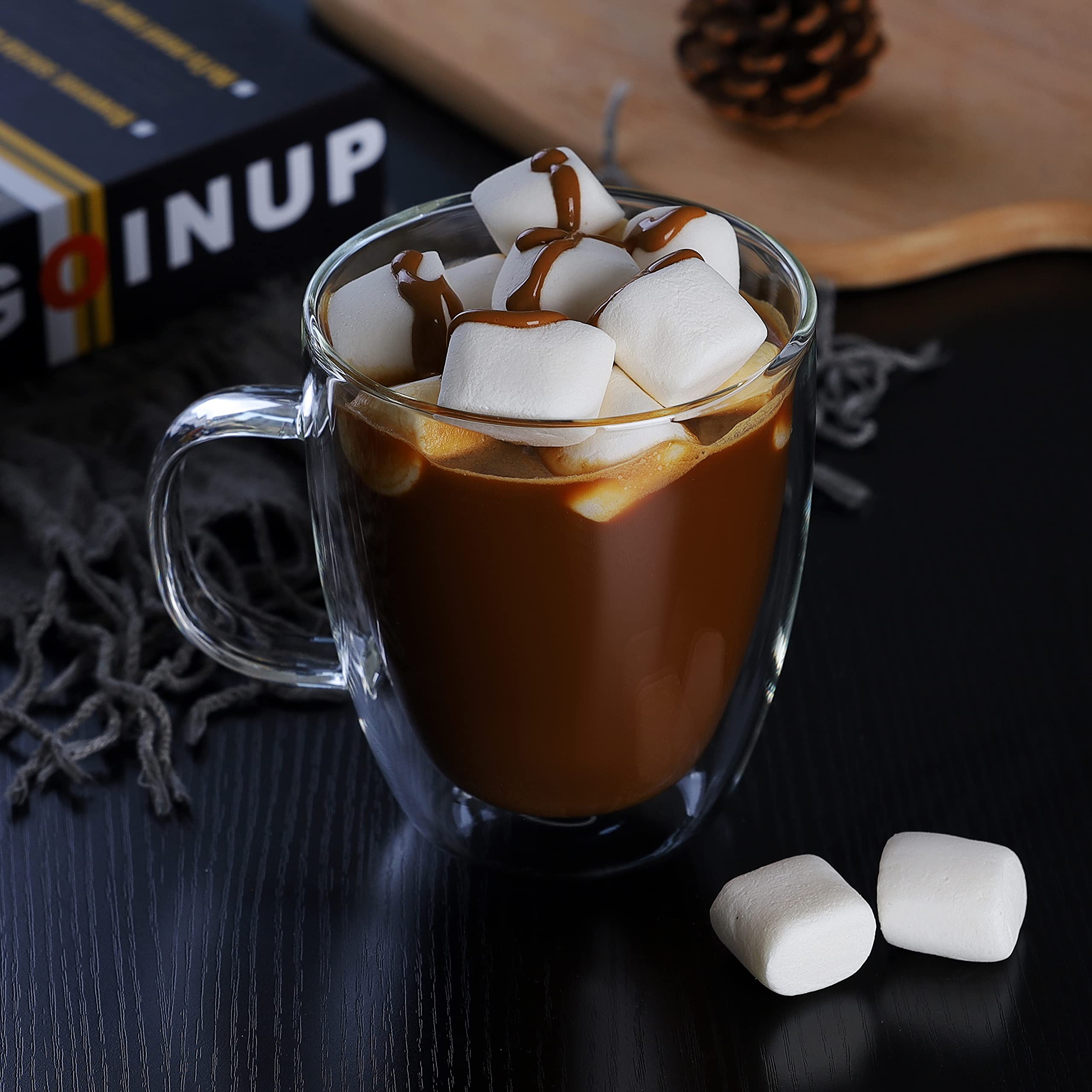 CNGLASS double-wall-insulation mug close-up highlights heat retention without warm hands.