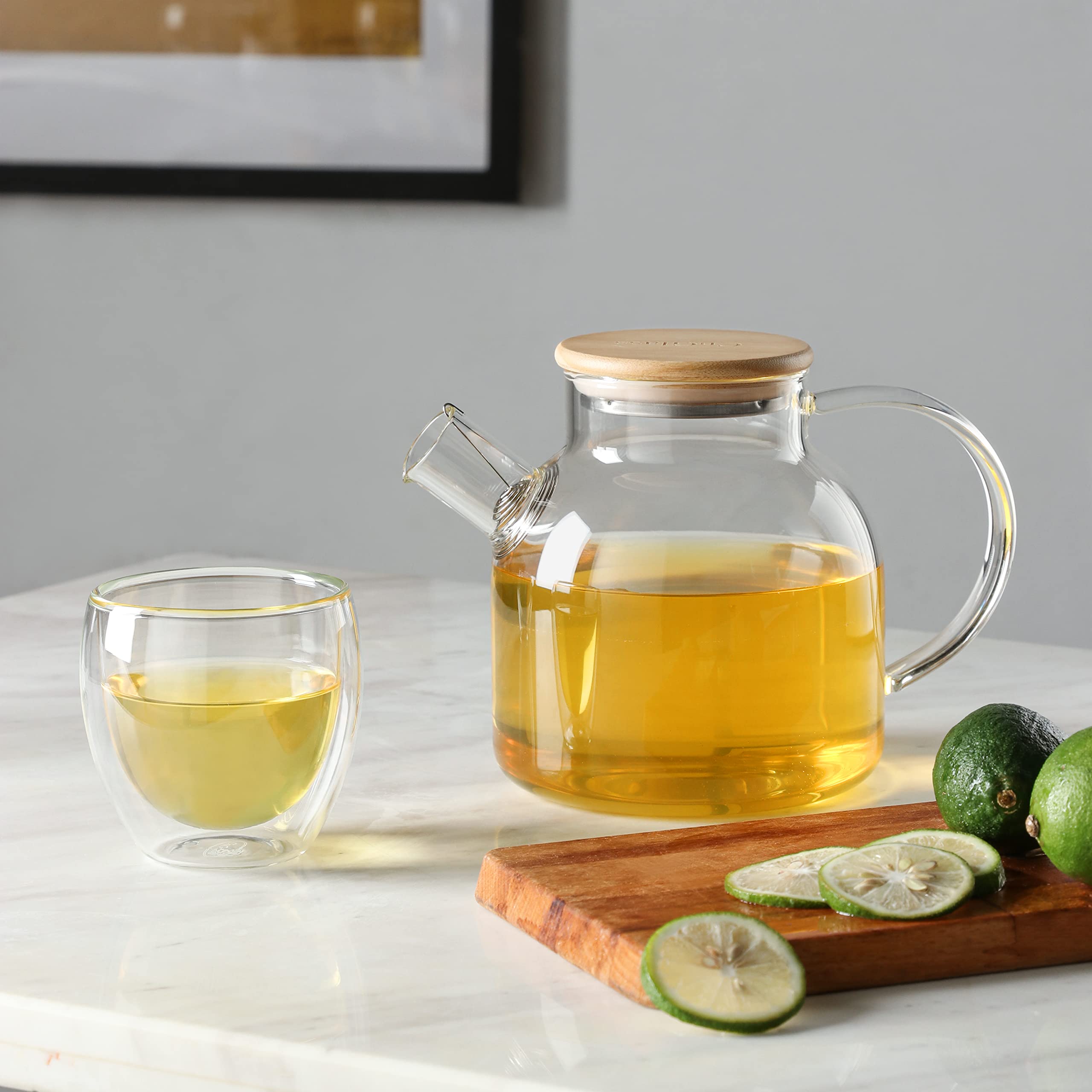 CNGLASS teapot ergonomic handle ensures comfortable pouring plus heat resistance.