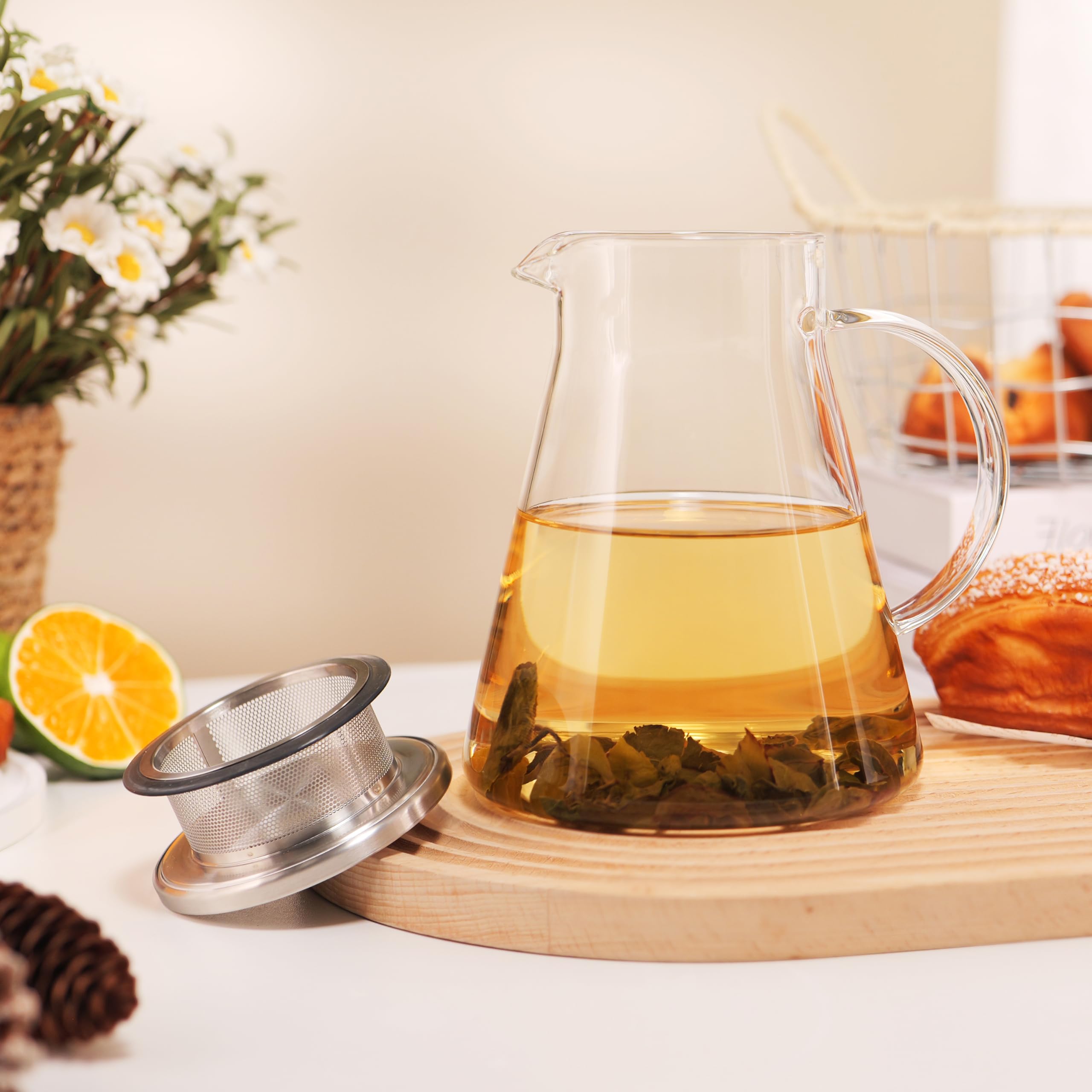 CNGLASS teapot with wide mouth for thorough cleaning.
