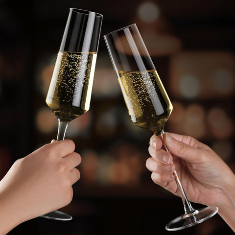 CnSneg clear lead-free crystal showcases bubble rise with every pour.