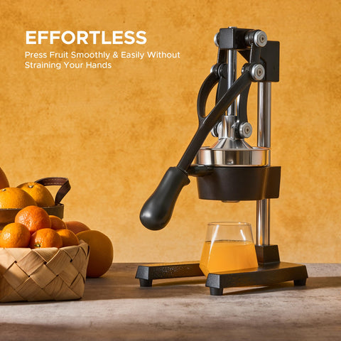 CO-Z detachable parts simplify cleaning and quick maintenance after juice sessions.