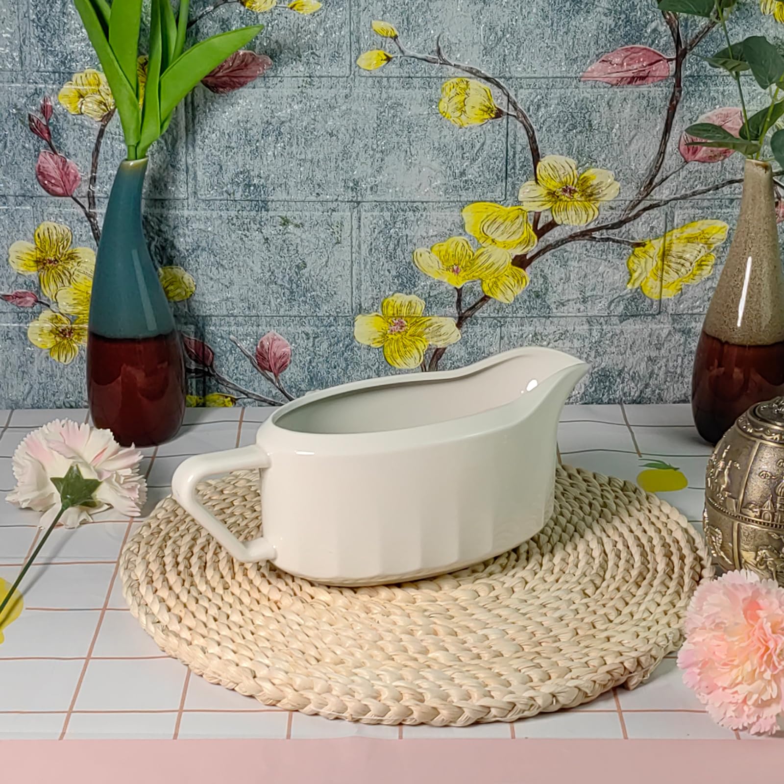 Cobata versatile gravy boat works for gravies, dressings, and dessert sauces.