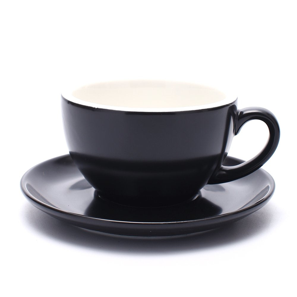 Coffeezone latte art cup and saucer in matte black, ideal for latte art practice and warm drinks.