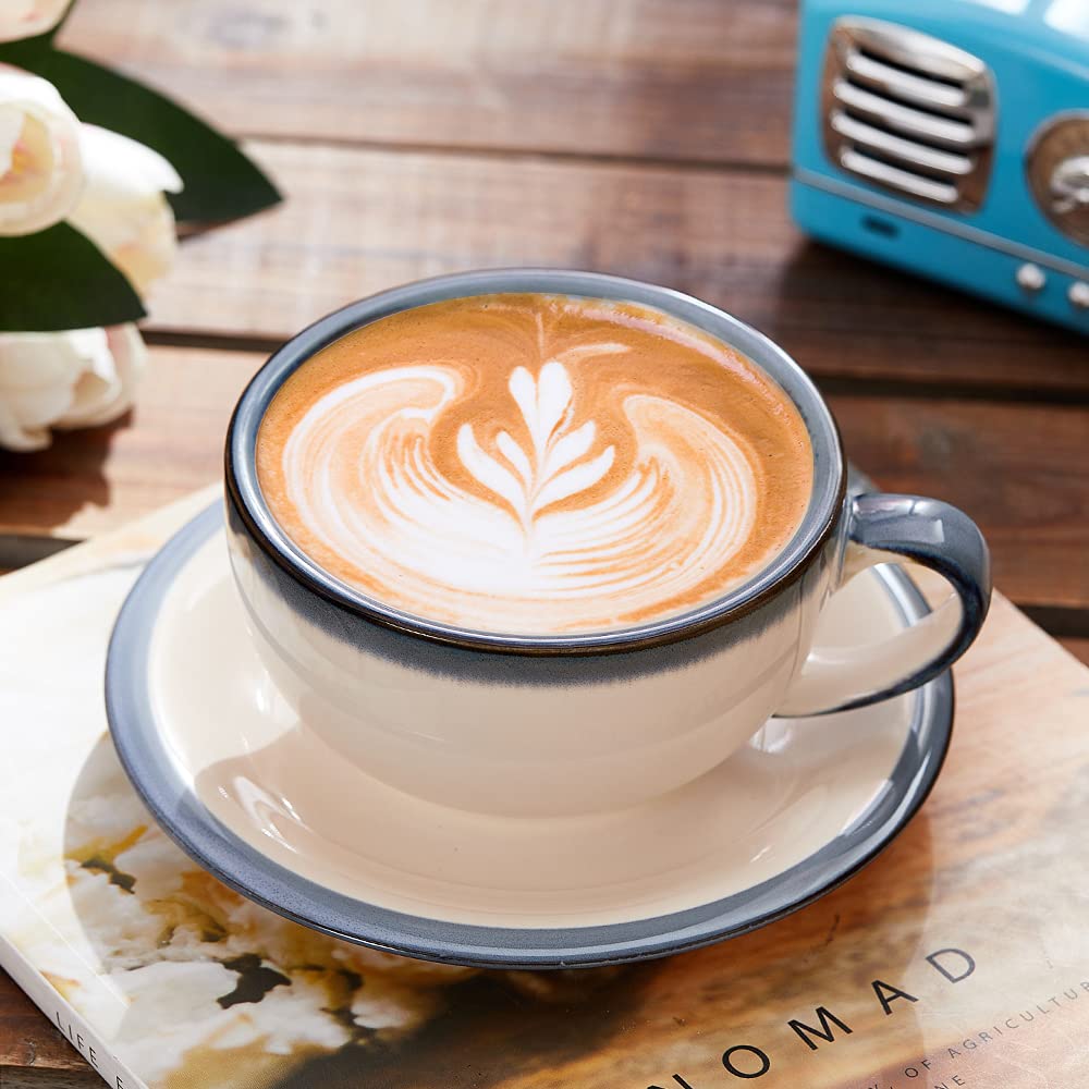 Coffeezone round-bottom latte art cup enhancing pour control for cappuccino