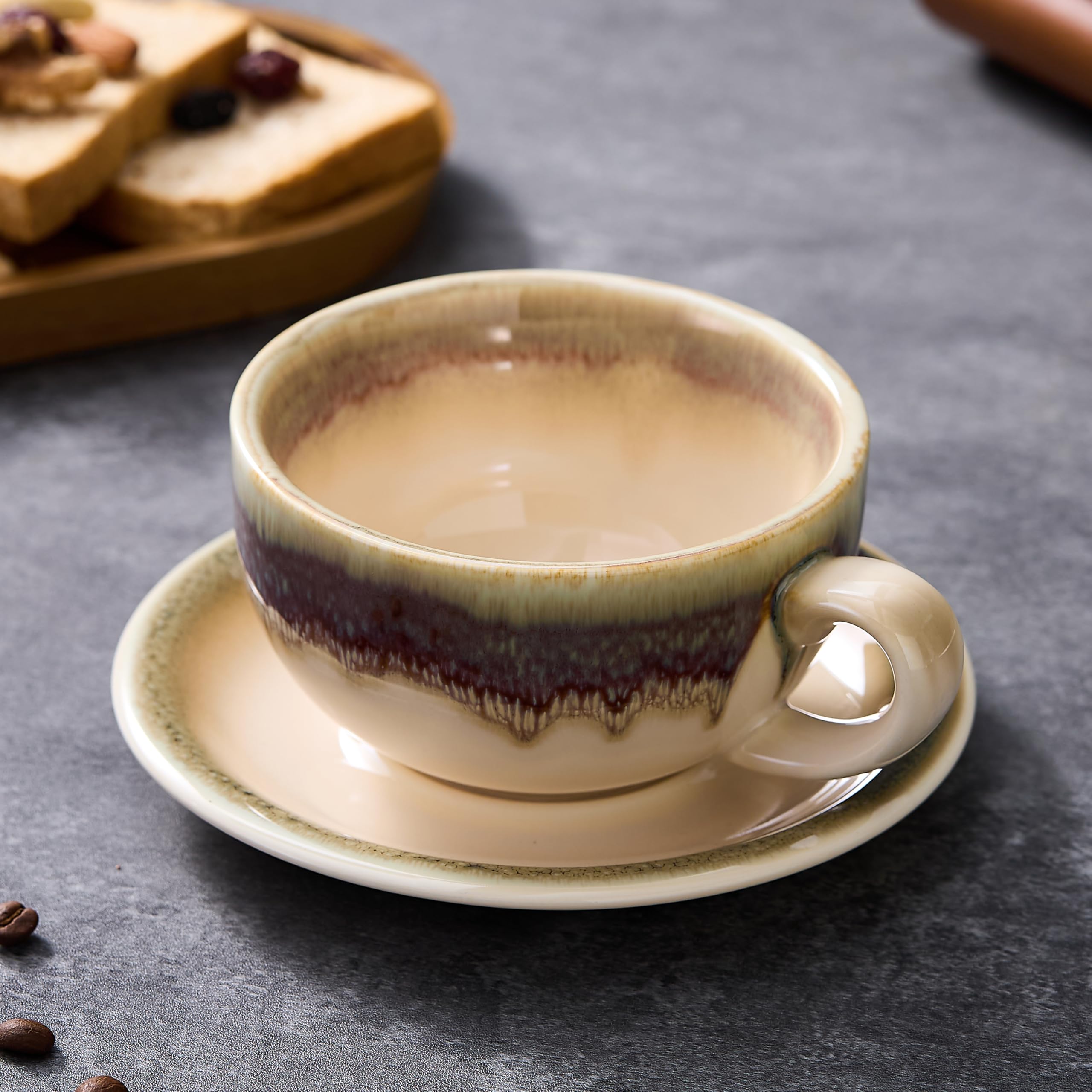 Coffeezone round bottom aids intricate latte art designs