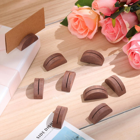 Colingmill brown kraft cards paired with wood holders for natural tables.
