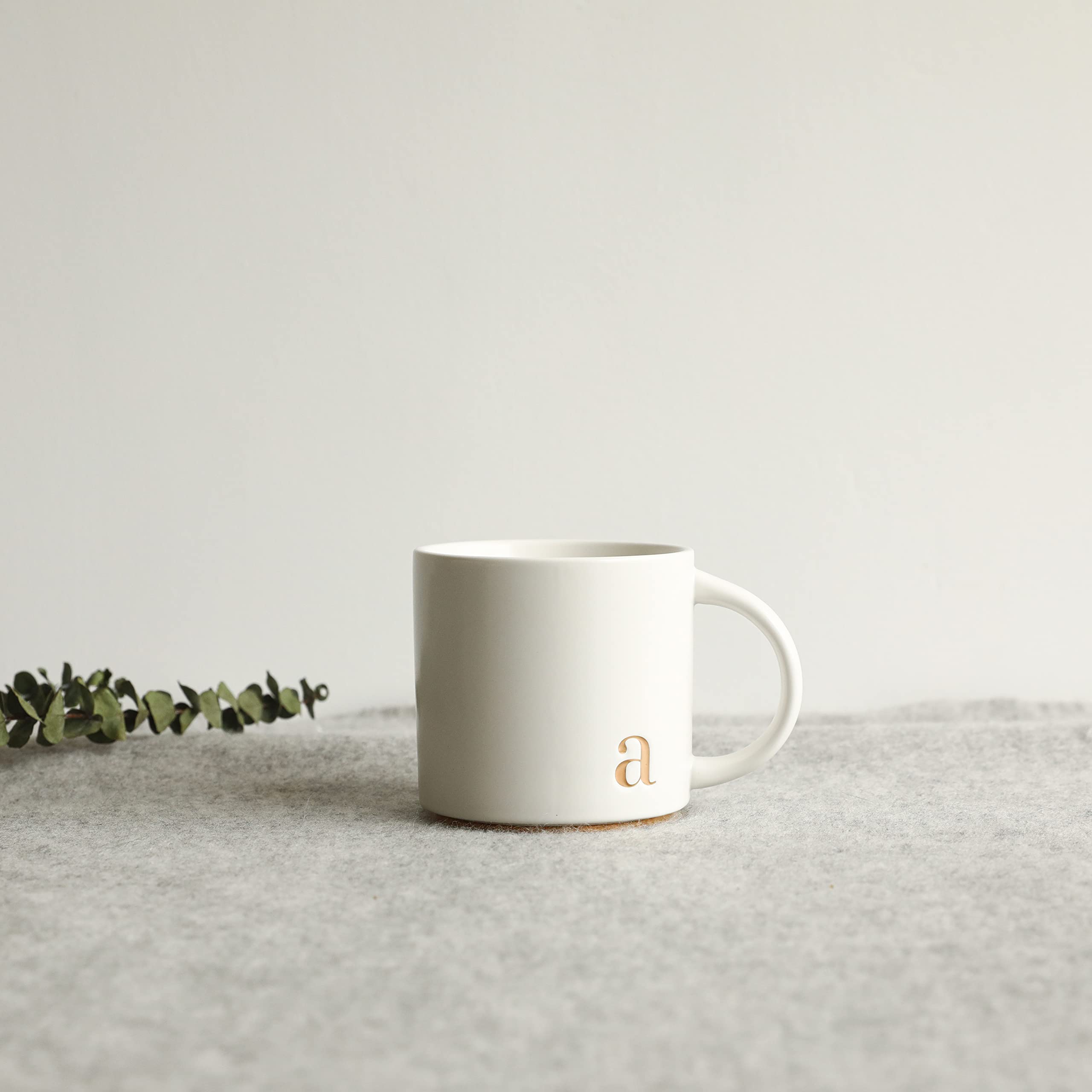 COLLECTIVE HOME daily-use mug keeps drinks warm during busy mornings