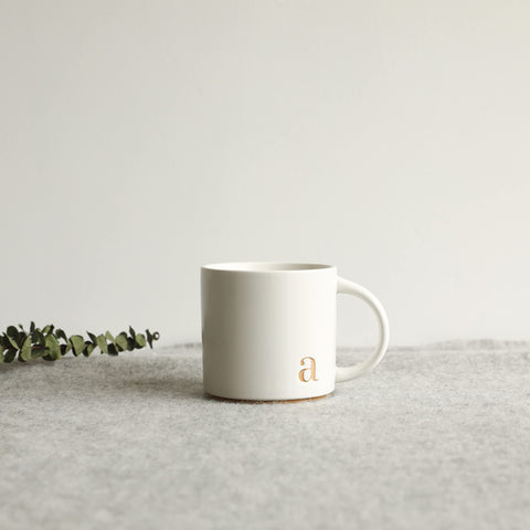 COLLECTIVE HOME daily-use mug keeps drinks warm during busy mornings