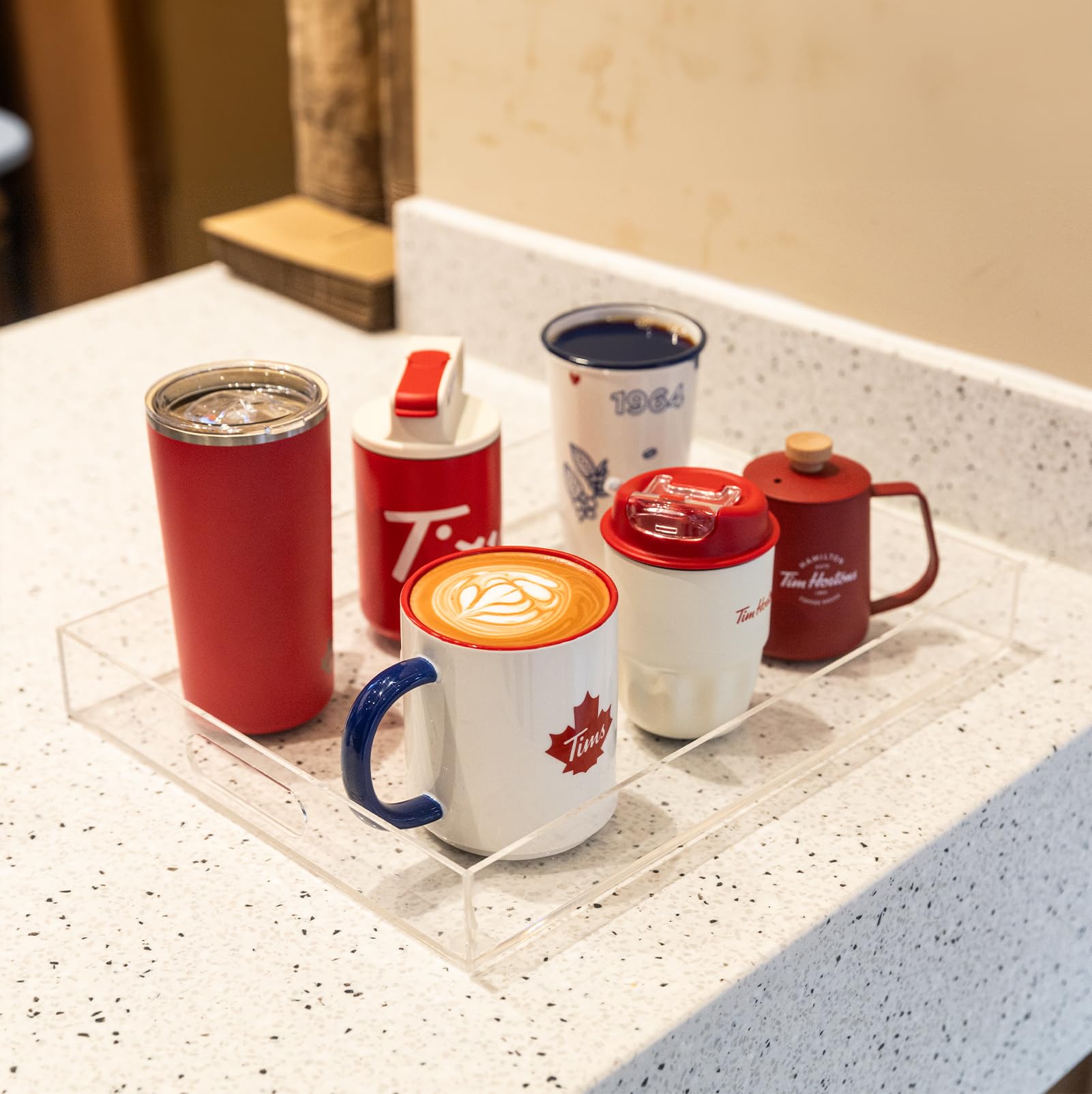 Collwait large tray offers crystal clear carry space.