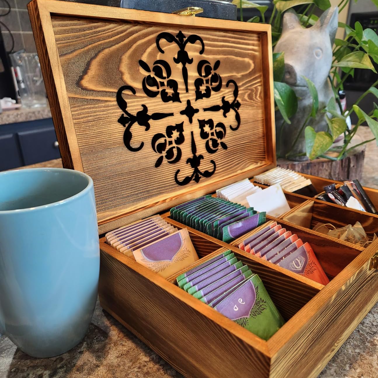 Coloch compact storage box suitable for kitchen or office desks