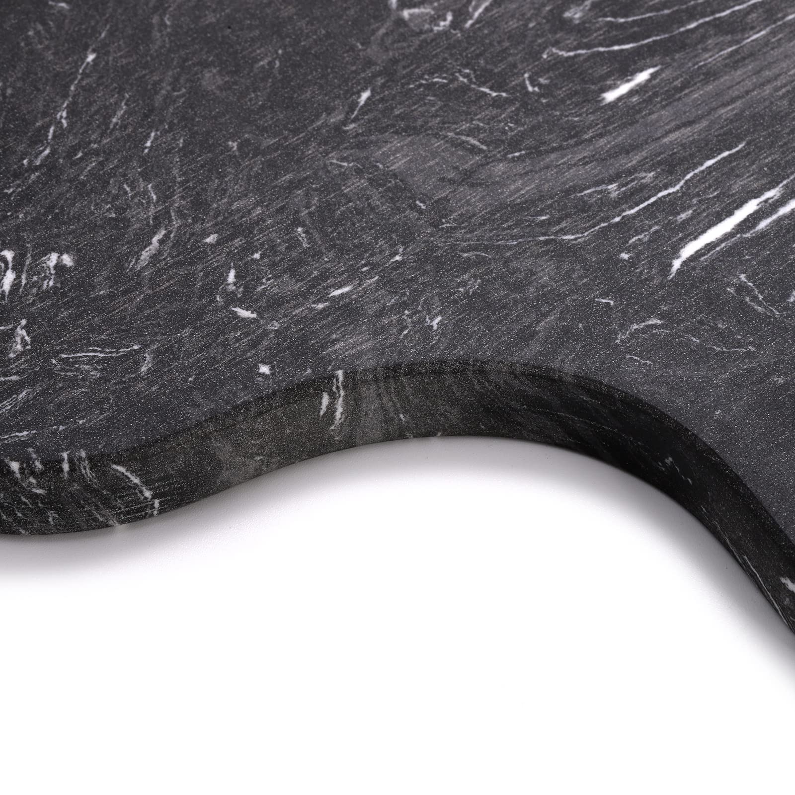 Coloch marble edge detail showcases honed edges and premium craft for smooth slicing