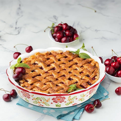 Coloch pie dish features a smooth non-stick surface for easy release.