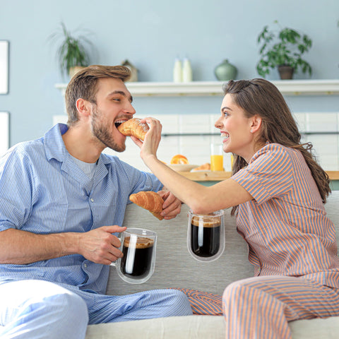 COMOME gift-ready packaging for glass mug set.