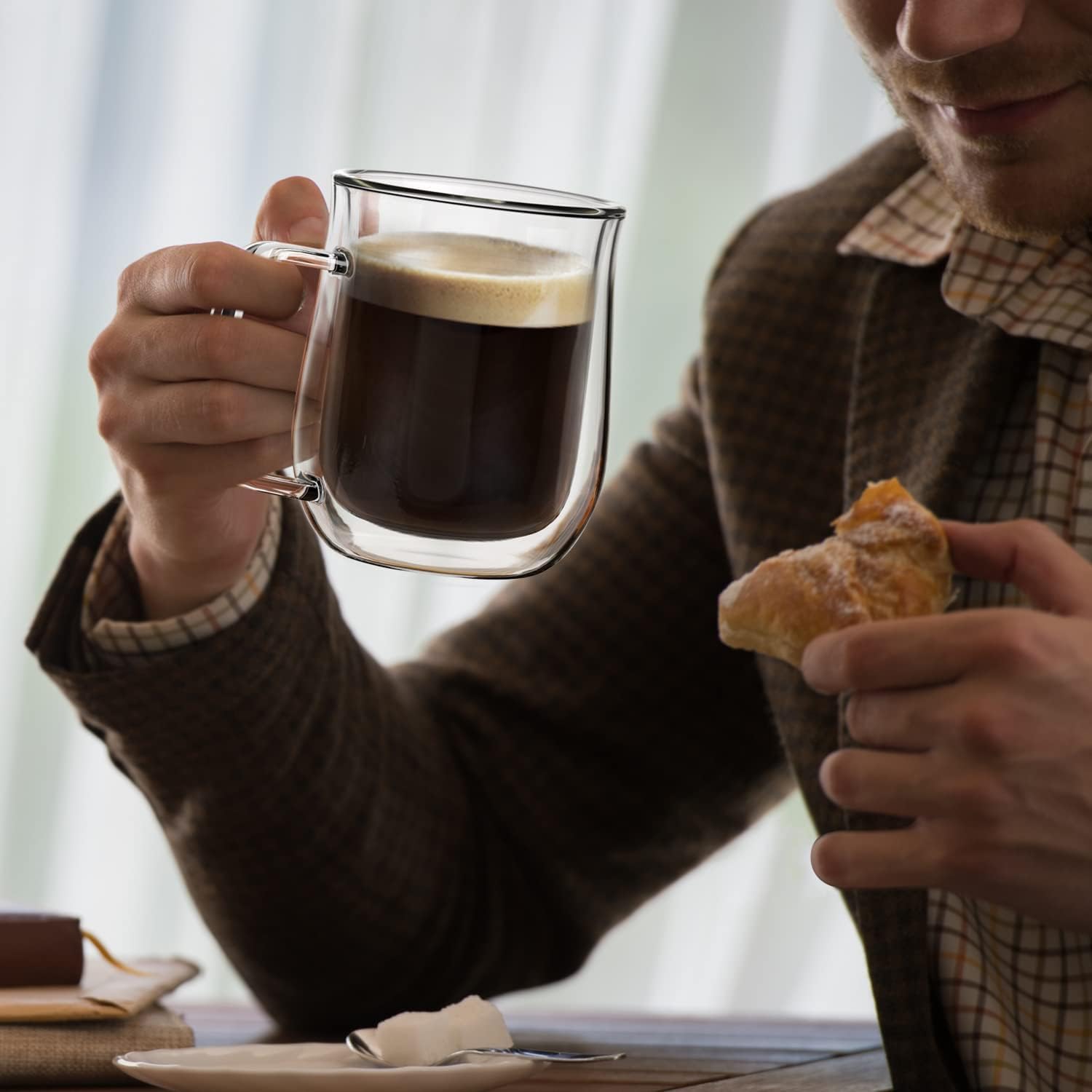 COMOME included spoons with mugs simplify stirring and serving
