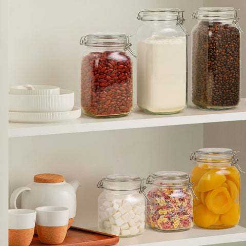 ComSaf canister with silicone gasket and locking clamp keeps contents fresh