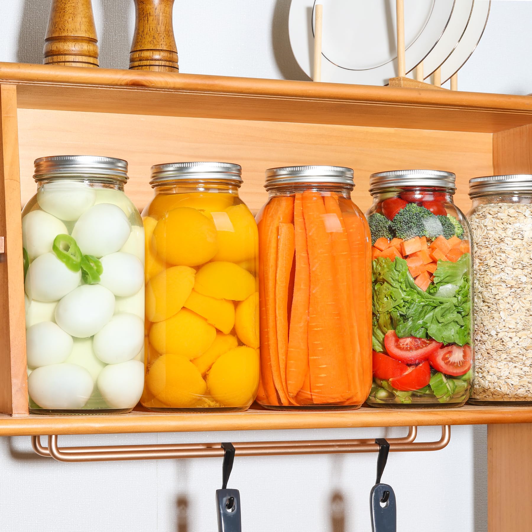 ComSaf dishwasher-safe jars retain clarity while resisting stains