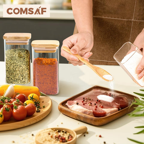 Tight sealing preserves spice freshness and aroma