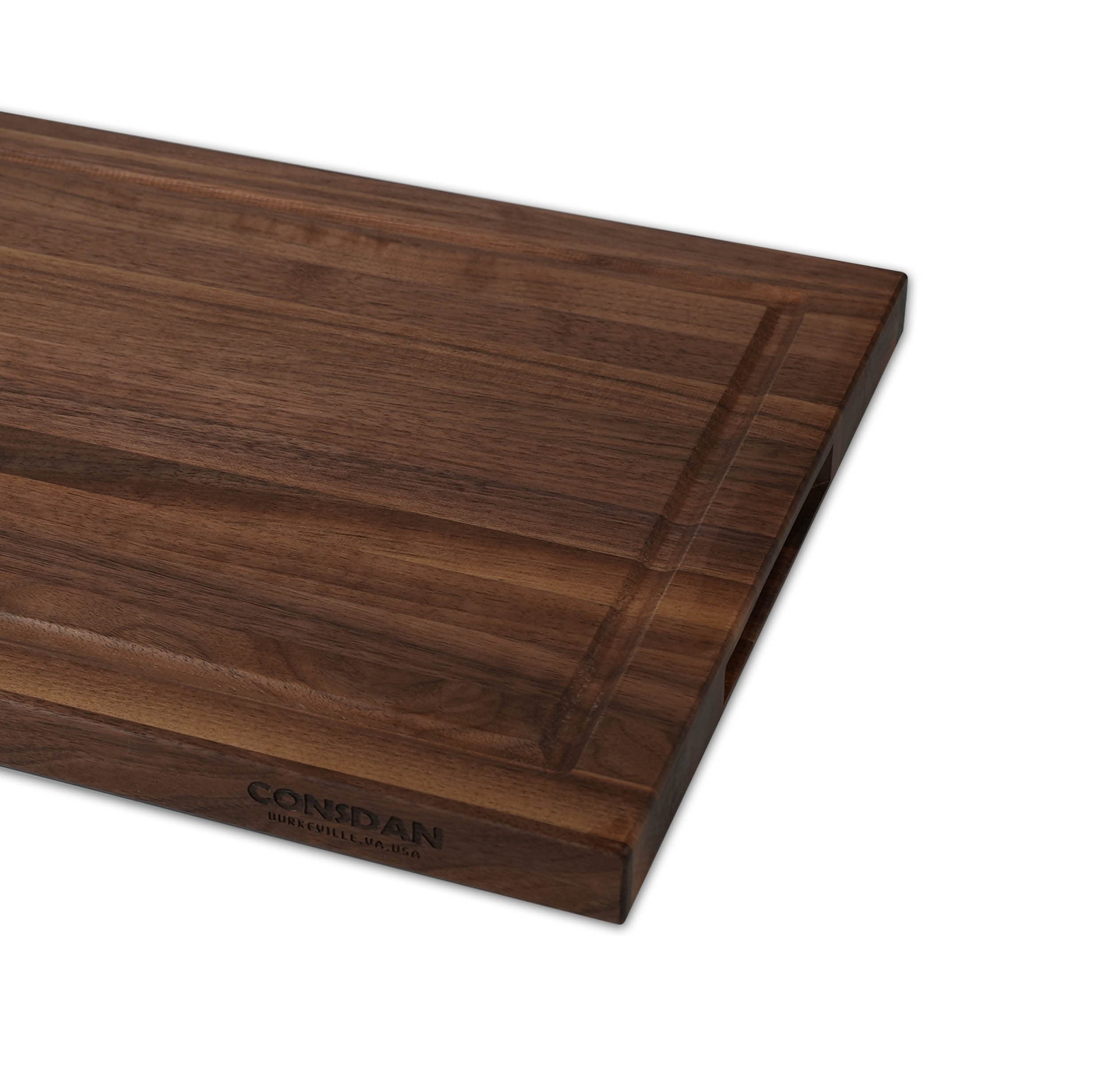 CONSDAN Black Walnut Cutting Board close-up surface shows smooth finish and splinter resistance.