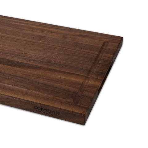 CONSDAN Black Walnut Cutting Board close-up surface shows smooth finish and splinter resistance.