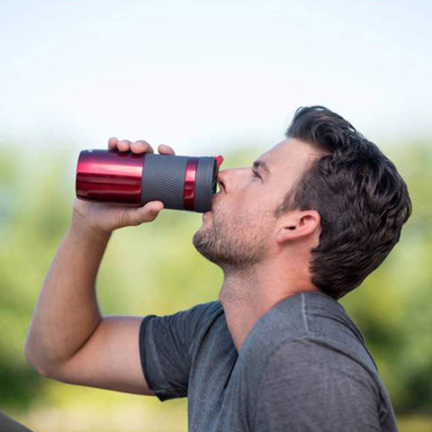 Contigo Byron fits most car cup holders for easy travel.
