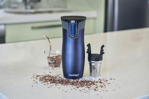 Contigo West Loop Autoseal one-handed-use enables sipping while walking.
