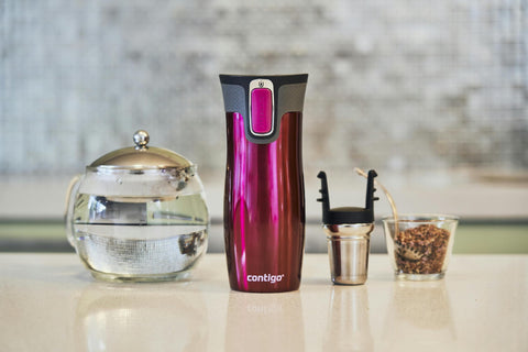 Contigo West Loop Raspberry mug insulation demonstrates hot or cold retention.