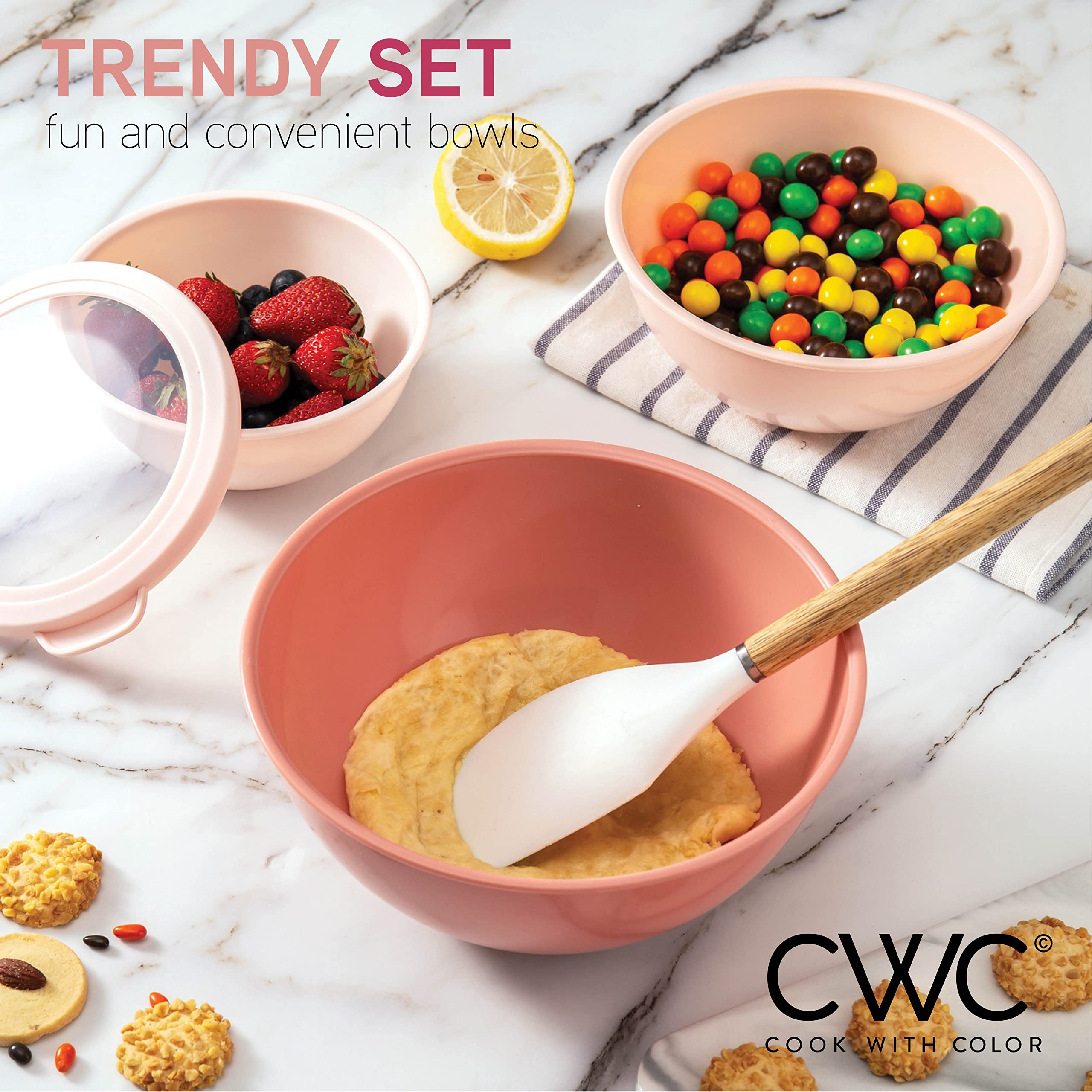 Cook With Color 1.37 qt bowl handles medium tasks with ease.